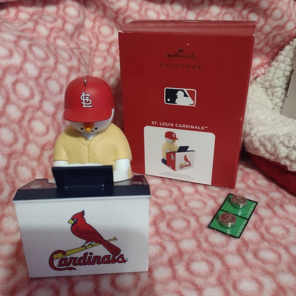 MLB St Louis Cardinals Hallmark music ornament